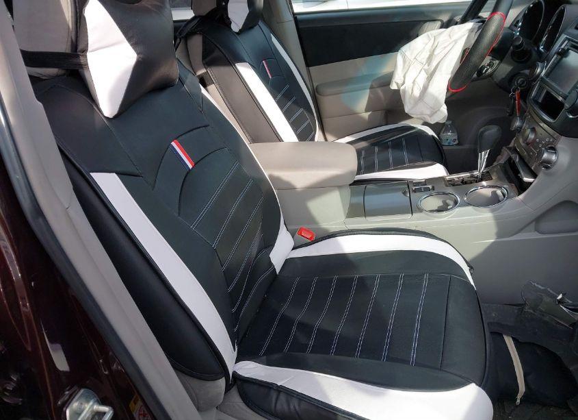 Photo 5 of 2013 Toyota Highlander (VIN 5TDZA3EH2DS031578)