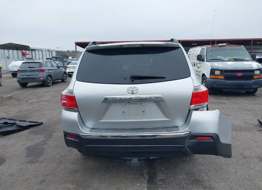 Photo 16 of 2012 Toyota Highlander SE (VIN 5TDZA3EH3CS020877)