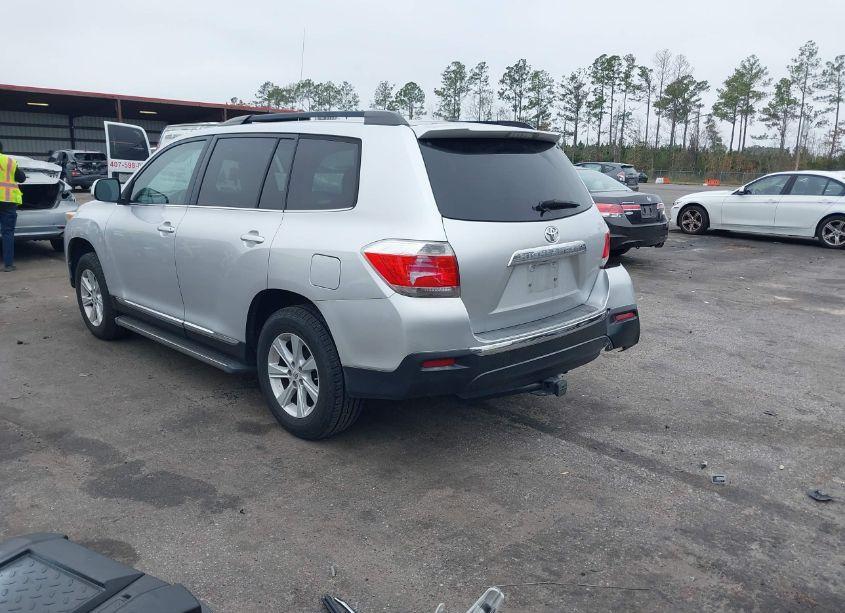 Photo 3 of 2012 Toyota Highlander SE (VIN 5TDZA3EH3CS020877)