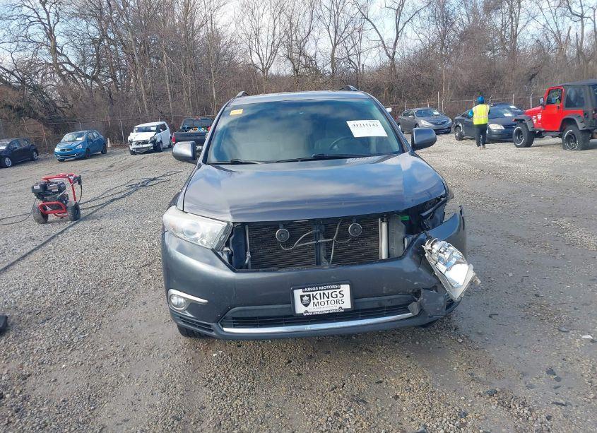 Photo 13 of 2012 Toyota Highlander SE (VIN 5TDZA3EH3CS029465)