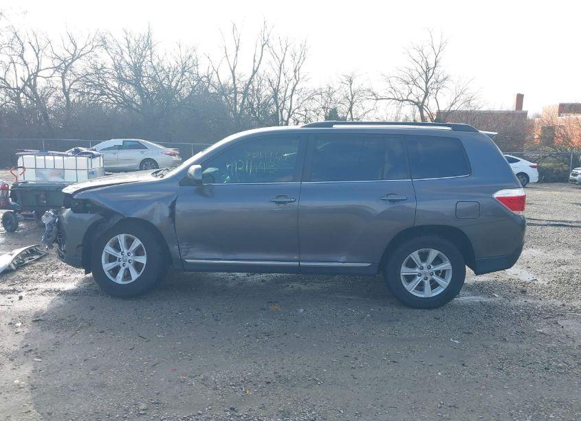 Photo 15 of 2012 Toyota Highlander SE (VIN 5TDZA3EH3CS029465)