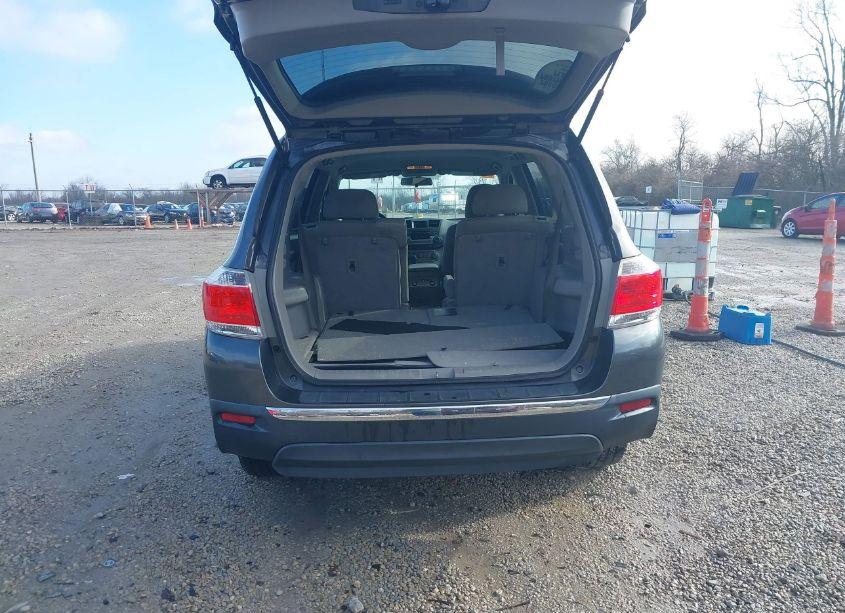 Photo 17 of 2012 Toyota Highlander SE (VIN 5TDZA3EH3CS029465)