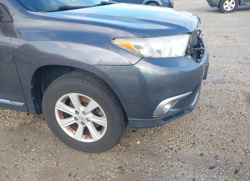 Photo 19 of 2012 Toyota Highlander SE (VIN 5TDZA3EH3CS029465)