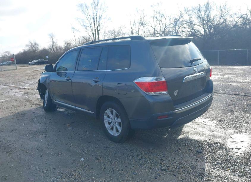 Photo 3 of 2012 Toyota Highlander SE (VIN 5TDZA3EH3CS029465)