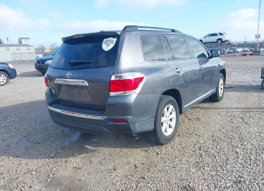 Photo 4 of 2012 Toyota Highlander SE (VIN 5TDZA3EH3CS029465)