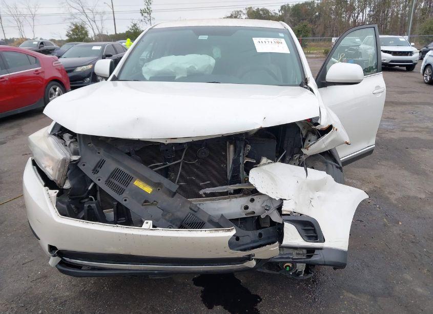 Photo 6 of 2013 Toyota Highlander (VIN 5TDZA3EH3DS044100)