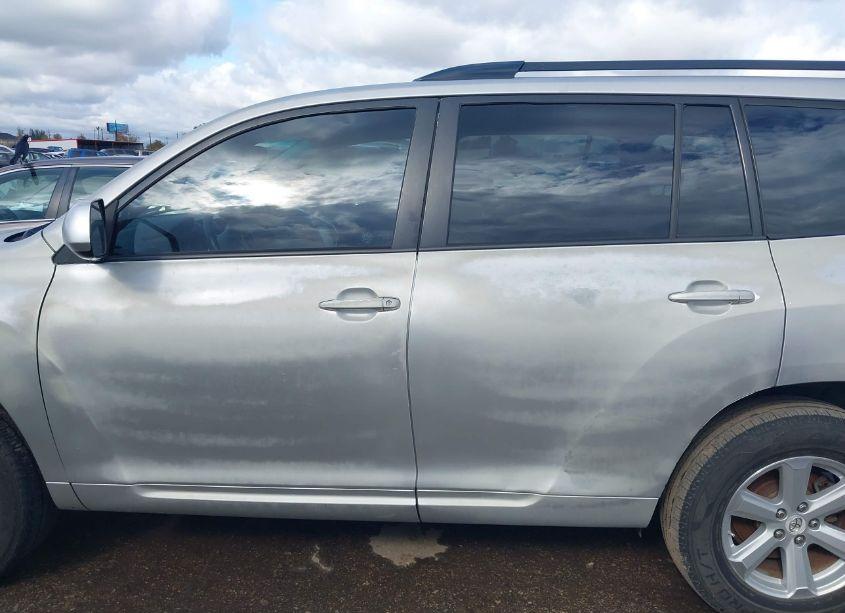 Photo 14 of 2010 Toyota Highlander (VIN 5TDZA3EH4AS001543)