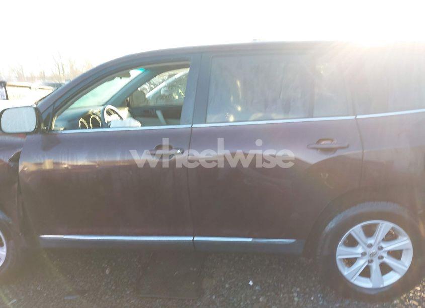 Photo 14 of 2013 Toyota Highlander (VIN 5TDZA3EH4DS037379)