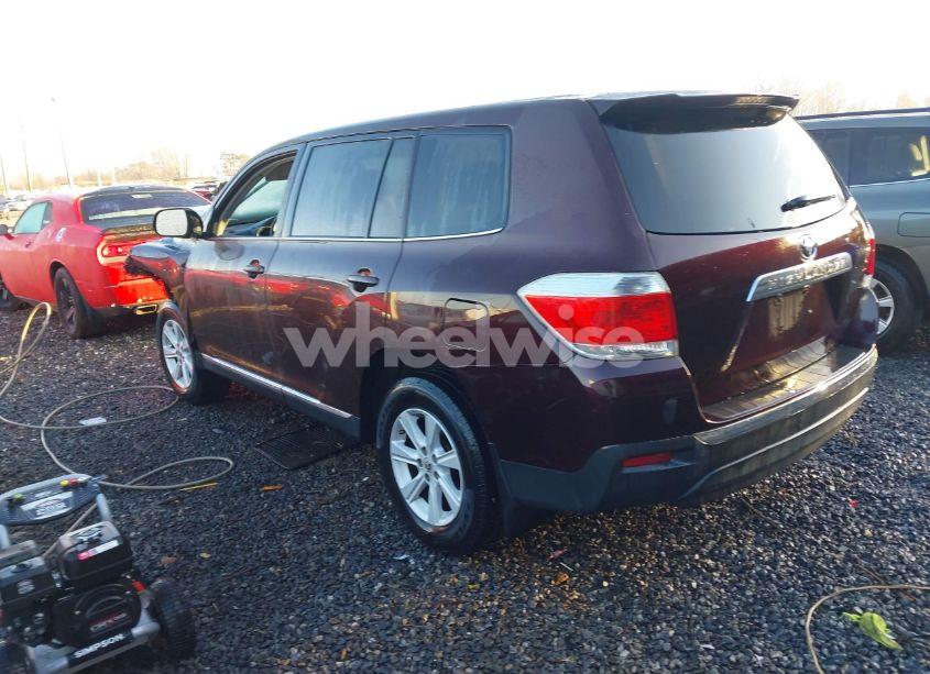 Photo 3 of 2013 Toyota Highlander (VIN 5TDZA3EH4DS037379)