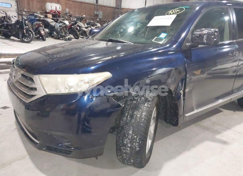 Photo 18 of 2012 Toyota Highlander (VIN 5TDZA3EH5CS030147)