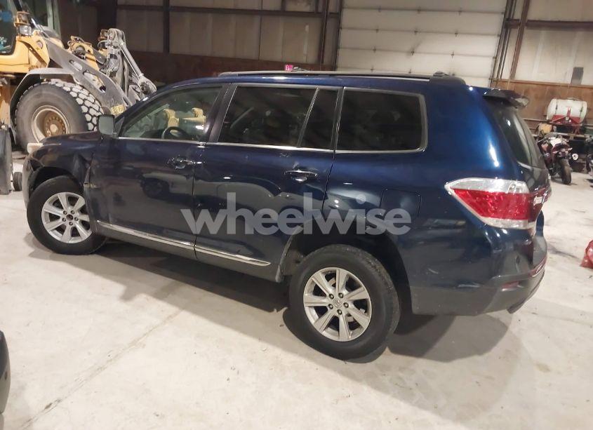 Photo 3 of 2012 Toyota Highlander (VIN 5TDZA3EH5CS030147)