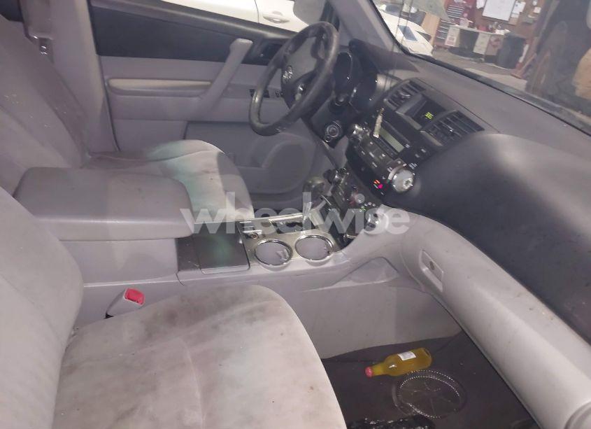Photo 5 of 2012 Toyota Highlander (VIN 5TDZA3EH5CS030147)