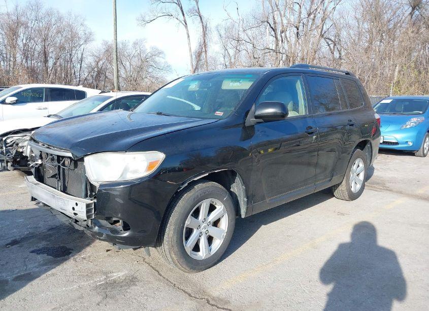 Photo 2 of 2010 Toyota Highlander (VIN 5TDZA3EH6AS001771)