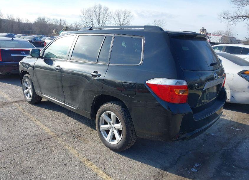 Photo 3 of 2010 Toyota Highlander (VIN 5TDZA3EH6AS001771)