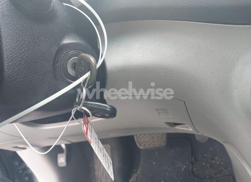 Photo 11 of 2011 Toyota Highlander SE (VIN 5TDZA3EH6BS008995)