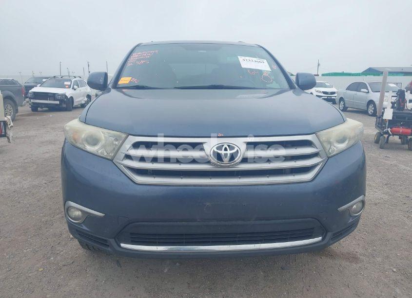 Photo 12 of 2011 Toyota Highlander SE (VIN 5TDZA3EH6BS008995)