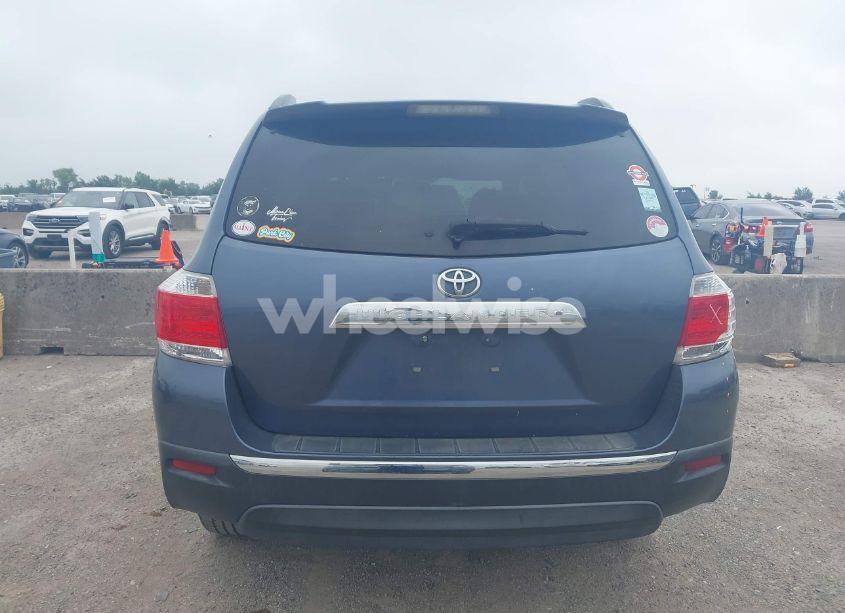 Photo 16 of 2011 Toyota Highlander SE (VIN 5TDZA3EH6BS008995)