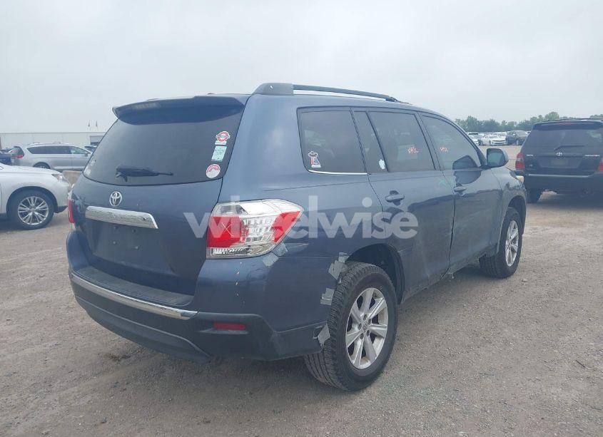 Photo 4 of 2011 Toyota Highlander SE (VIN 5TDZA3EH6BS008995)