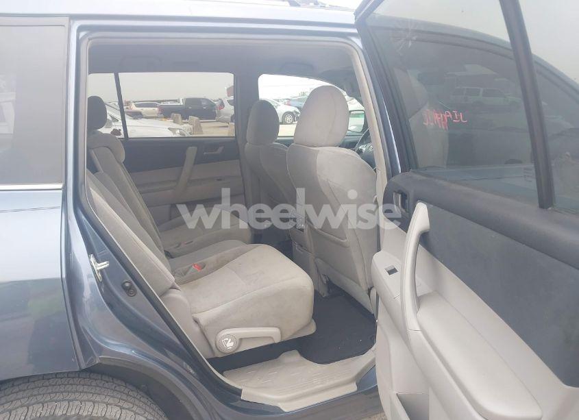 Photo 8 of 2011 Toyota Highlander SE (VIN 5TDZA3EH6BS008995)