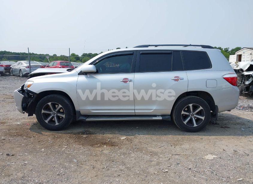 Photo 14 of 2010 Toyota Highlander (VIN 5TDZA3EH7AS001844)