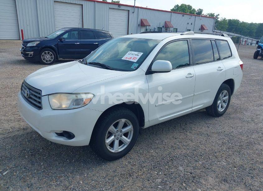 Photo 2 of 2010 Toyota Highlander (VIN 5TDZA3EH7AS006526)