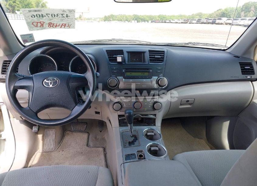 Photo 22 of 2010 Toyota Highlander (VIN 5TDZA3EH7AS006526)