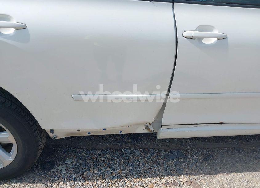 Photo 6 of 2010 Toyota Highlander (VIN 5TDZA3EH7AS006526)