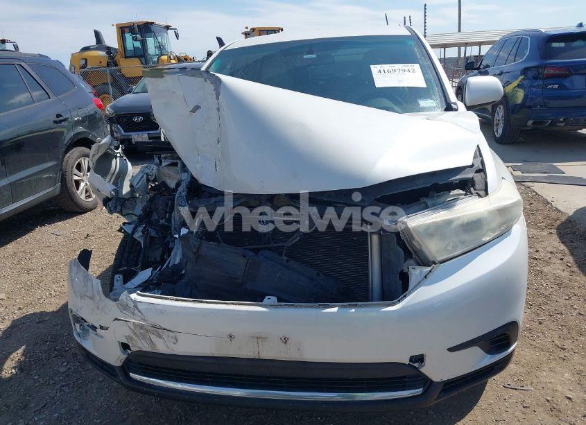 Photo 13 of 2011 Toyota Highlander (VIN 5TDZA3EH7BS011324)