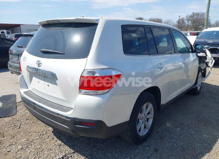 Photo 4 of 2011 Toyota Highlander (VIN 5TDZA3EH7BS011324)