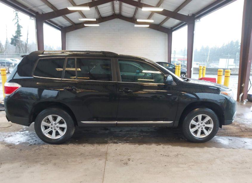 Photo 14 of 2013 Toyota Highlander BASE PLUS (VIN 5TDZA3EH7DS043340)