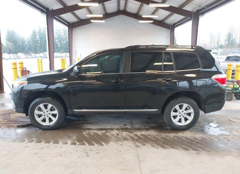 Photo 15 of 2013 Toyota Highlander BASE PLUS (VIN 5TDZA3EH7DS043340)