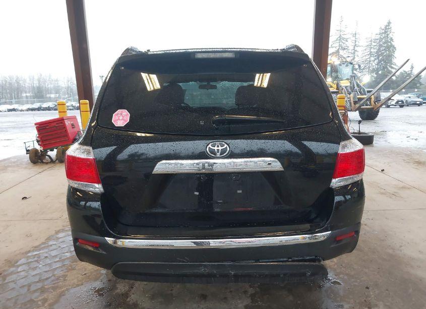 Photo 17 of 2013 Toyota Highlander BASE PLUS (VIN 5TDZA3EH7DS043340)