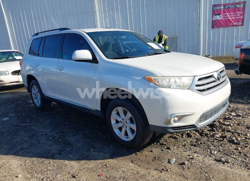 2012 Toyota Highlander SE (VIN 5TDZA3EH8CS025850) main photo