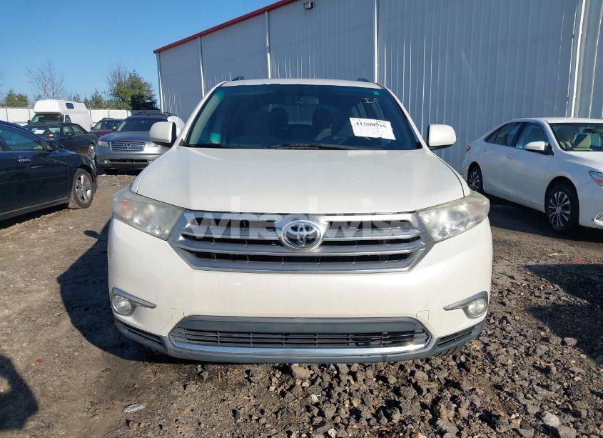 Photo 12 of 2012 Toyota Highlander SE (VIN 5TDZA3EH8CS025850)