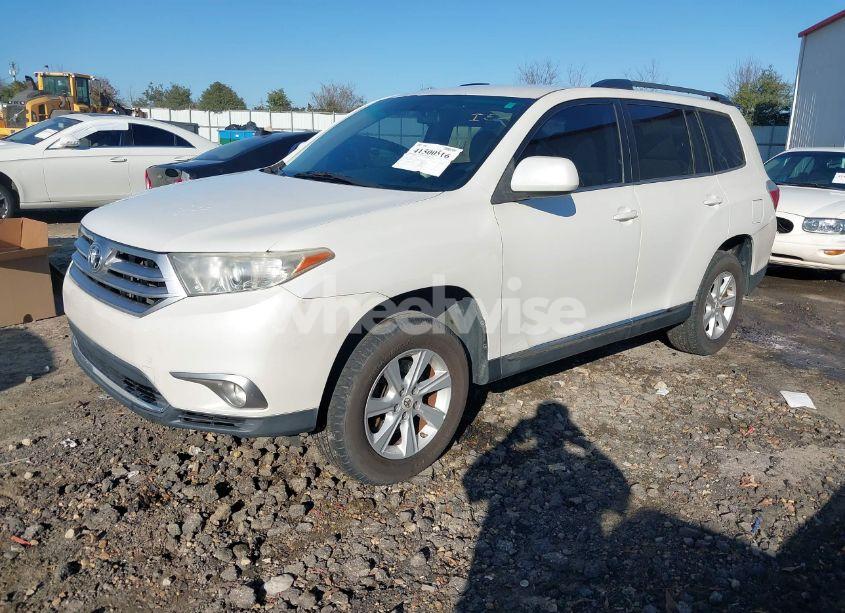 Photo 2 of 2012 Toyota Highlander SE (VIN 5TDZA3EH8CS025850)