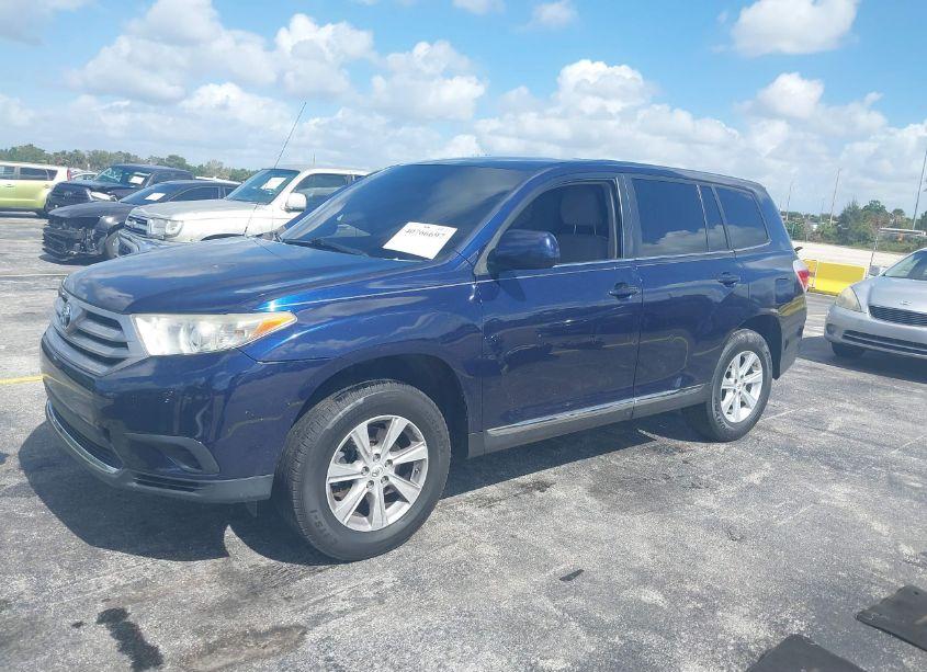 Photo 2 of 2012 Toyota Highlander (VIN 5TDZA3EH8CS029221)