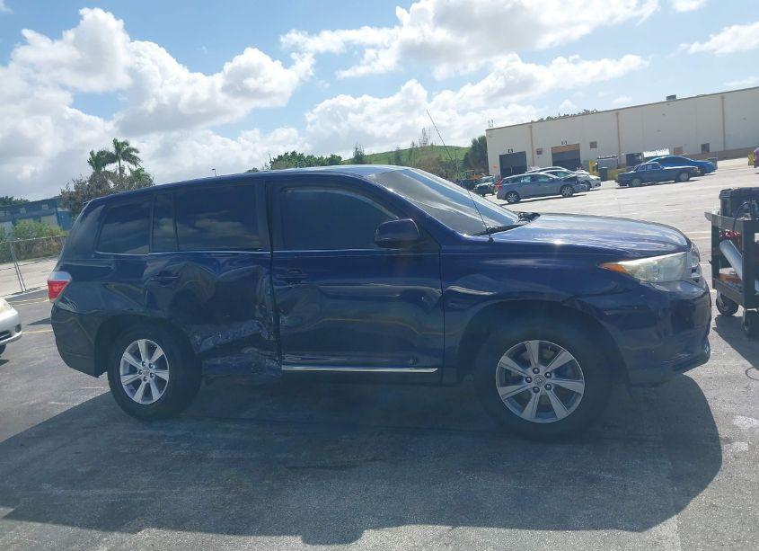 Photo 6 of 2012 Toyota Highlander (VIN 5TDZA3EH8CS029221)