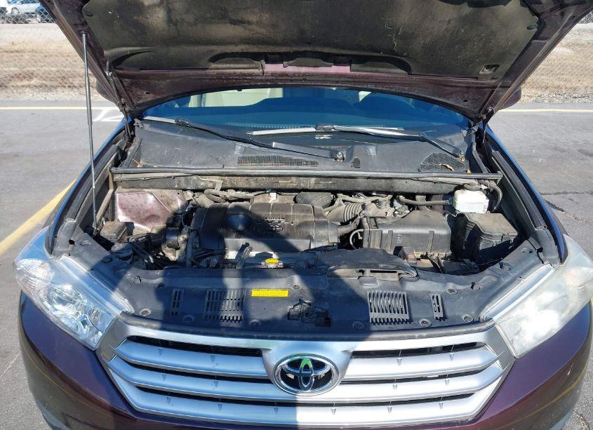 Photo 10 of 2013 Toyota Highlander (VIN 5TDZA3EH8DS041483)