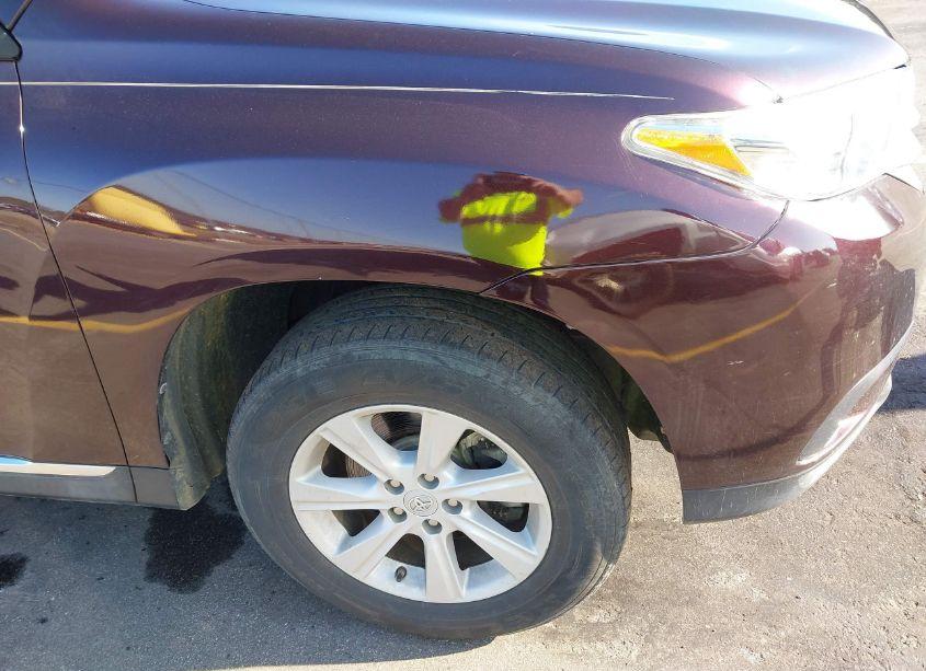 Photo 12 of 2013 Toyota Highlander (VIN 5TDZA3EH8DS041483)