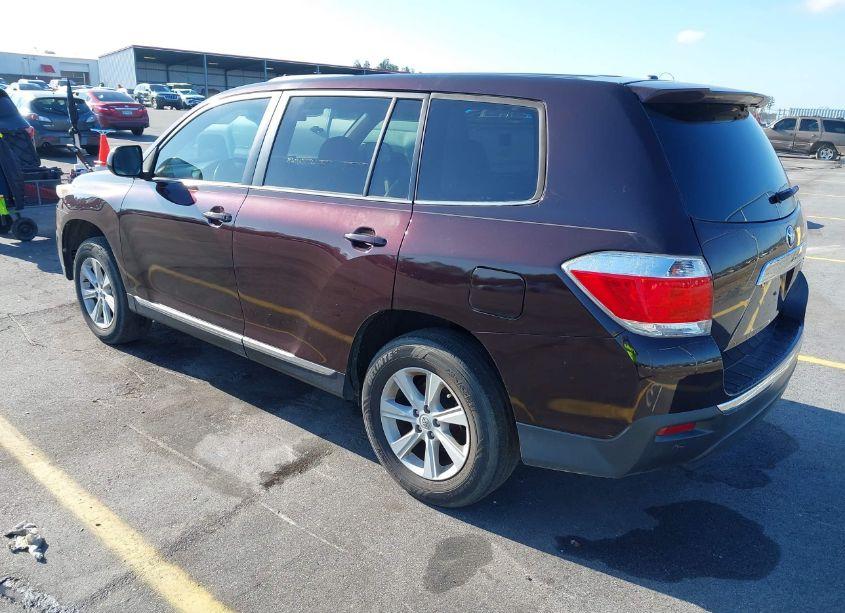 Photo 3 of 2013 Toyota Highlander (VIN 5TDZA3EH8DS041483)