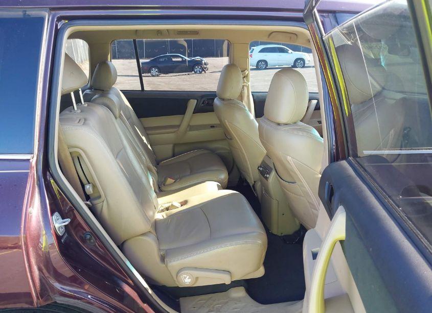 Photo 8 of 2013 Toyota Highlander (VIN 5TDZA3EH8DS041483)