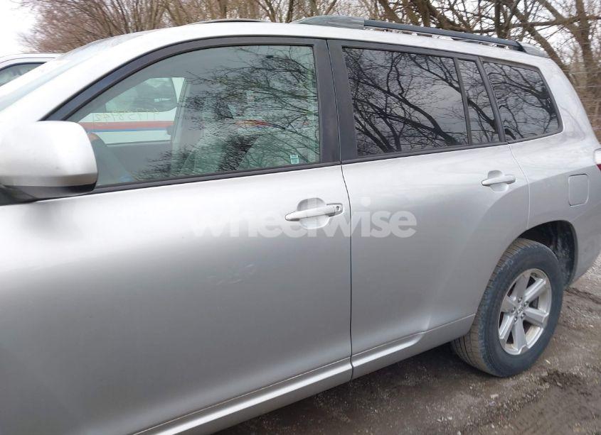 Photo 14 of 2010 Toyota Highlander (VIN 5TDZA3EH9AS007466)