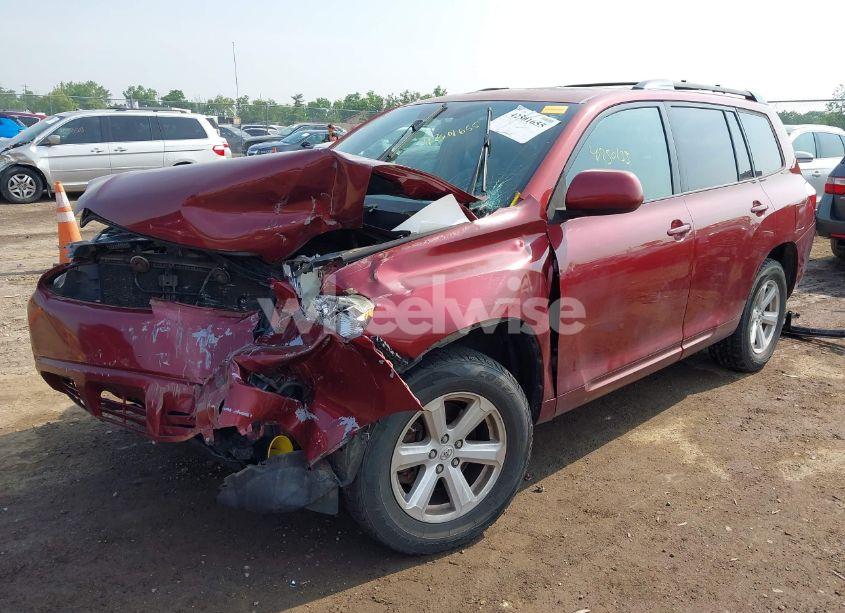 Photo 2 of 2010 Toyota Highlander (VIN 5TDZA3EHXAS007458)