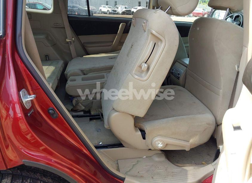 Photo 8 of 2010 Toyota Highlander (VIN 5TDZA3EHXAS007458)