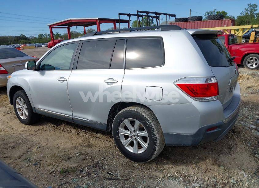 Photo 14 of 2011 Toyota Highlander SE (VIN 5TDZA3EHXBS008658)