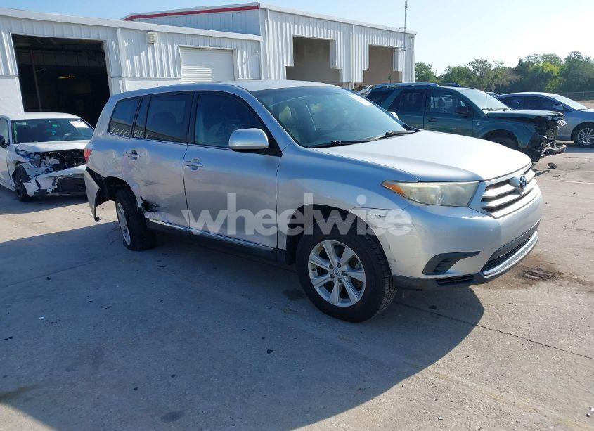 2013 Toyota Highlander (VIN 5TDZA3EHXDS031859) main photo