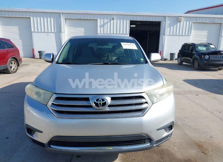 Photo 12 of 2013 Toyota Highlander (VIN 5TDZA3EHXDS031859)