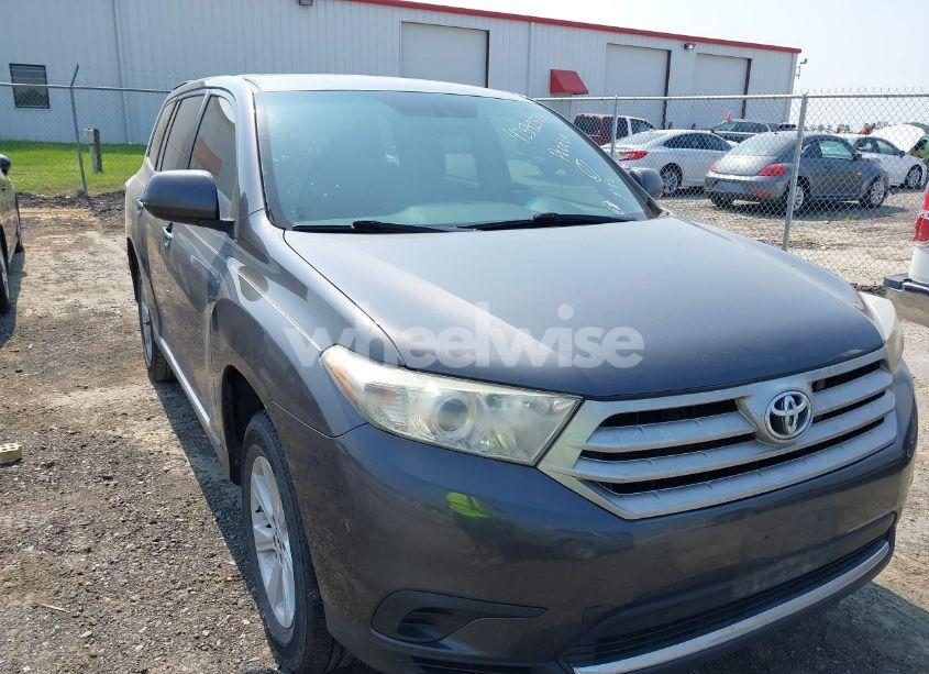 Photo 20 of 2013 Toyota Highlander (VIN 5TDZA3EHXDS034406)