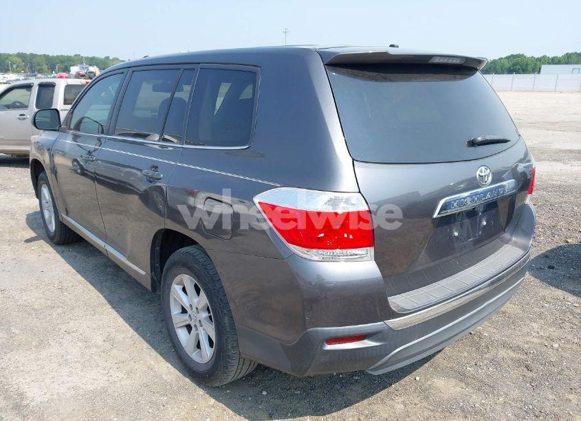 Photo 3 of 2013 Toyota Highlander (VIN 5TDZA3EHXDS034406)