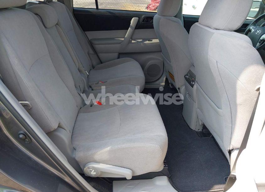 Photo 8 of 2013 Toyota Highlander (VIN 5TDZA3EHXDS034406)